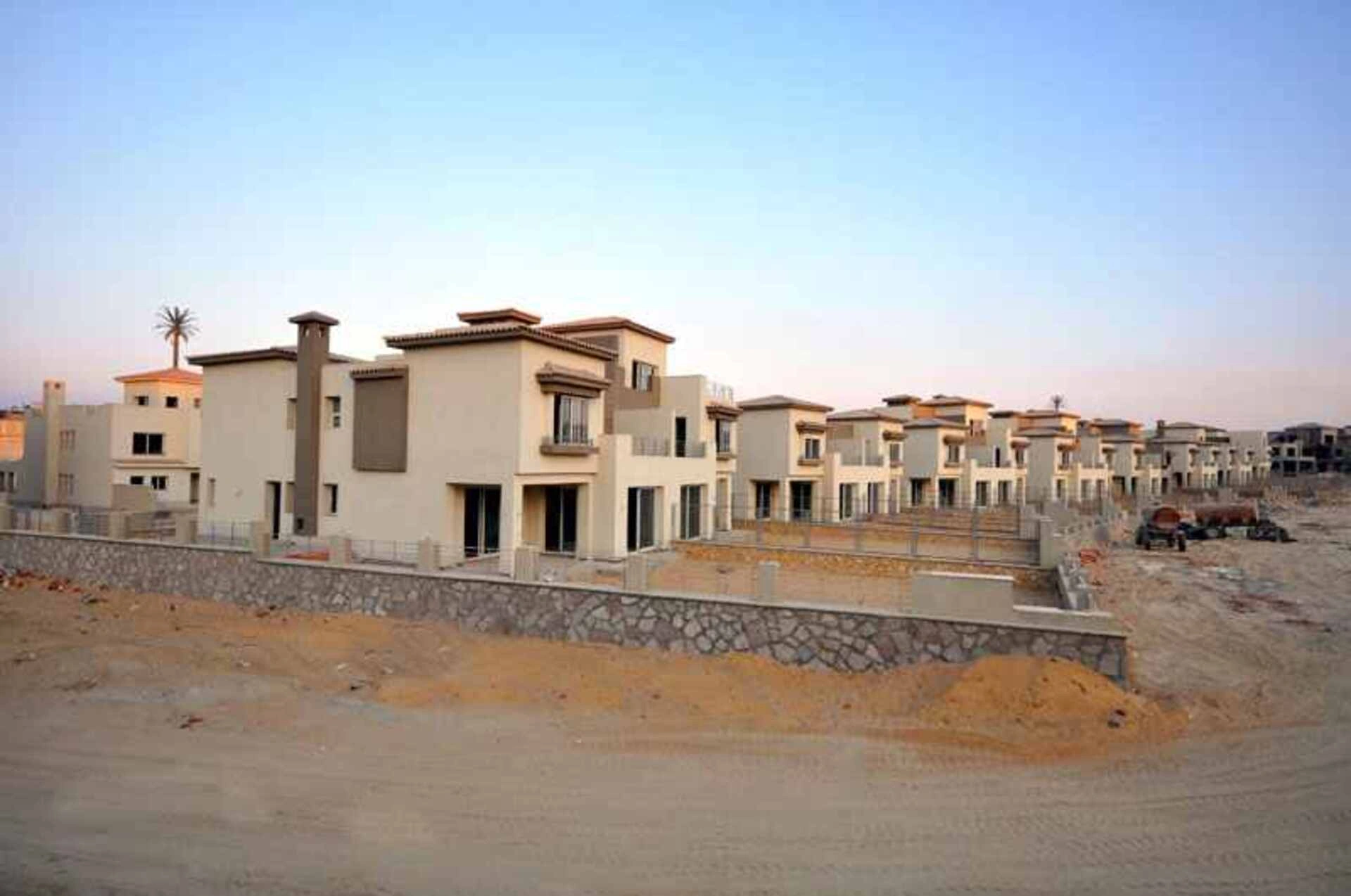 Golf Views Compound