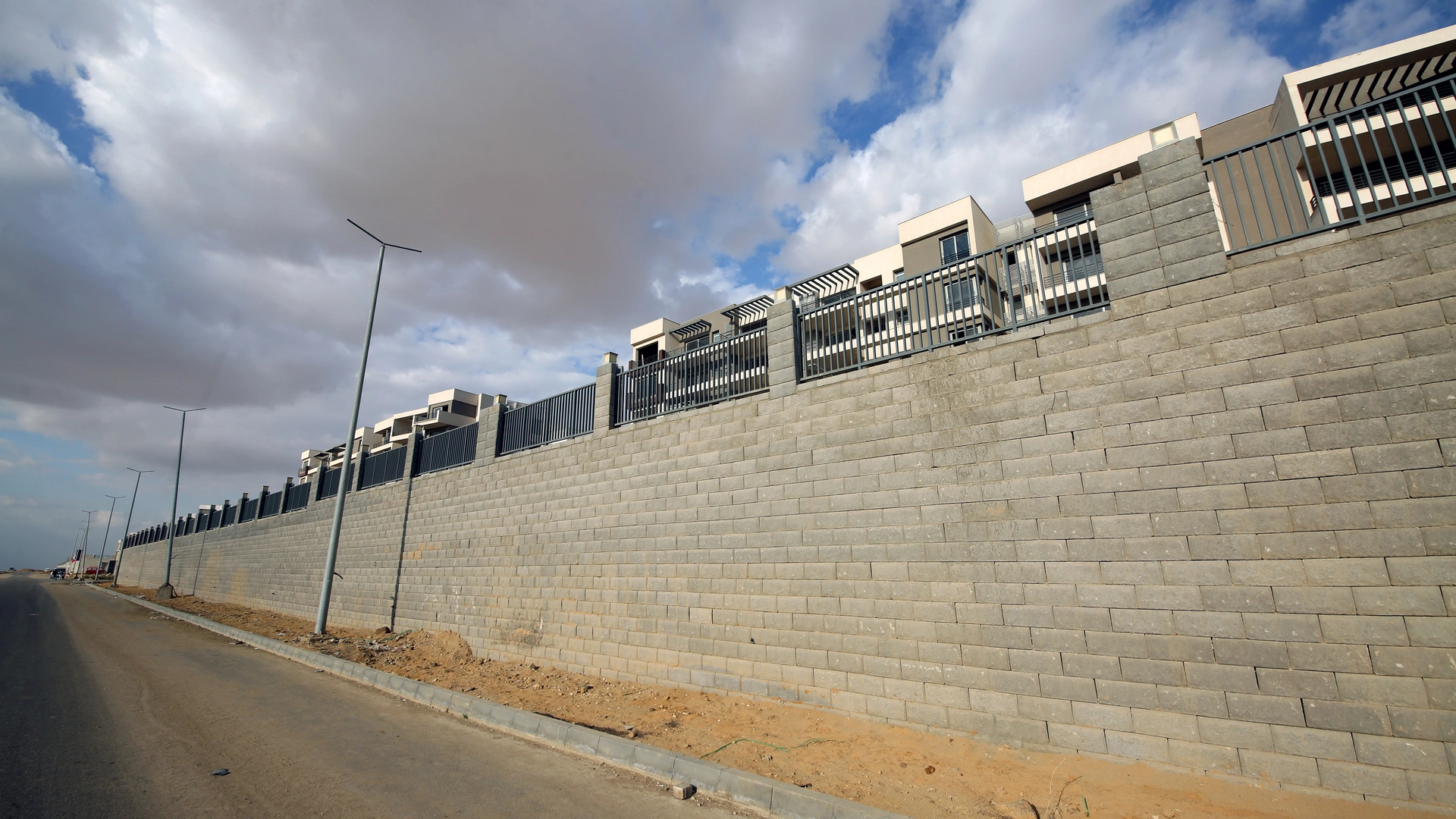 Palm Hills New Cairo Keystone Walls